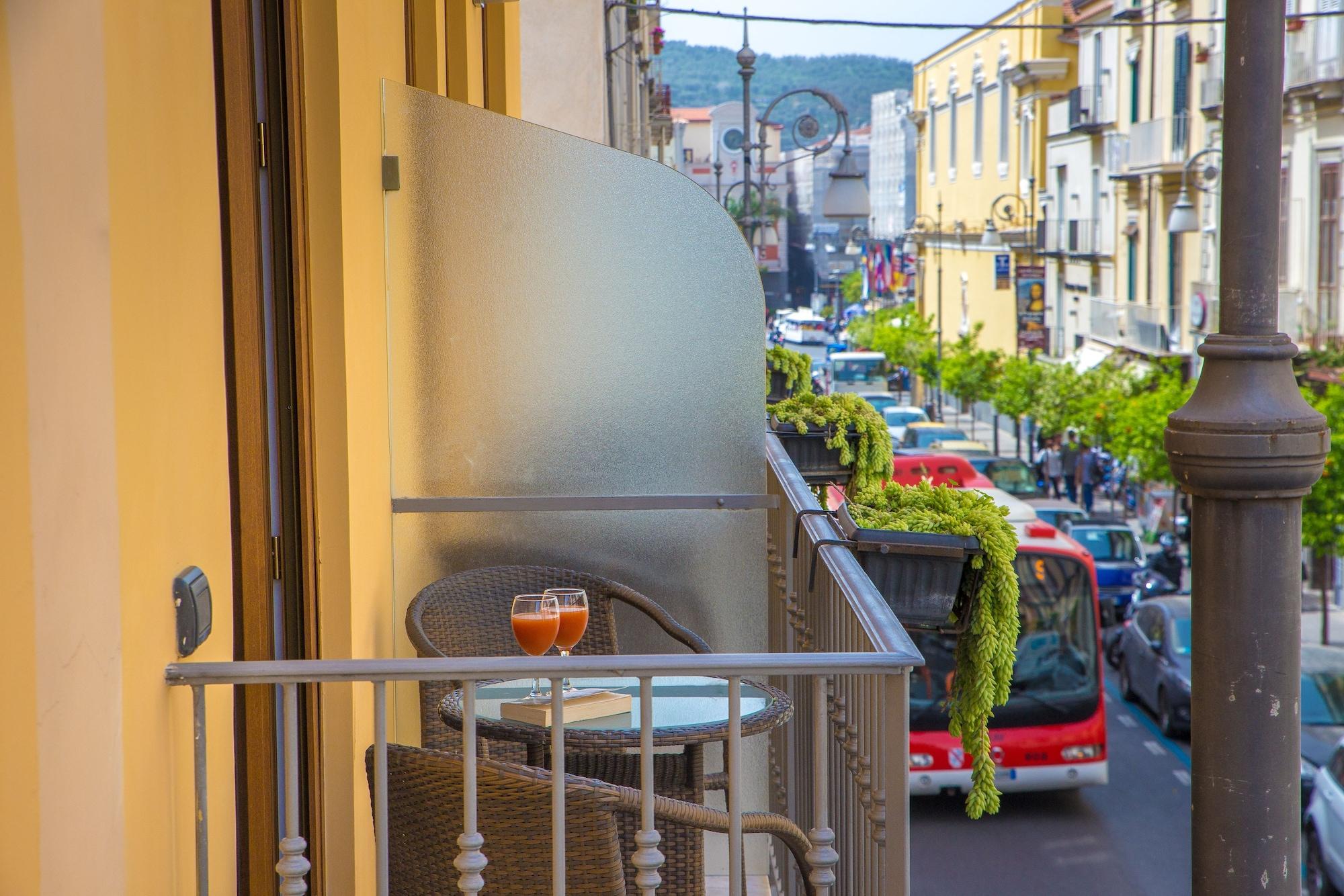 Hotel Sorrento City Екстериор снимка